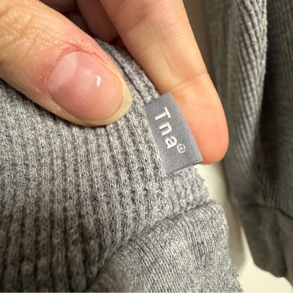 TNA grey waffle knit long sleeve shirt size XXS - Picture 3 of 6